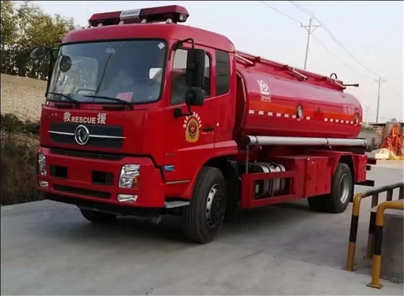 國六東風天錦消防紅油罐車，消防救援移動加油站！